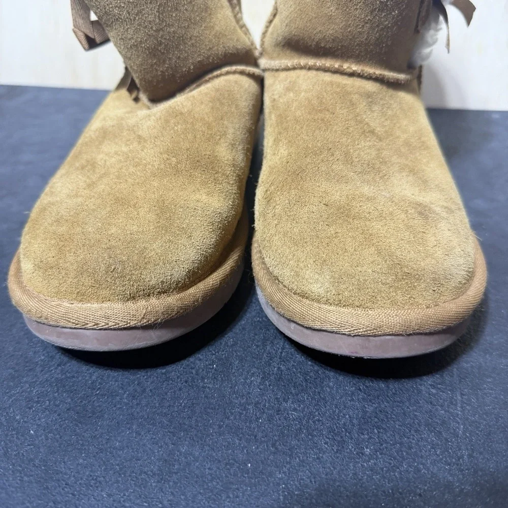Koolaburra pre owned